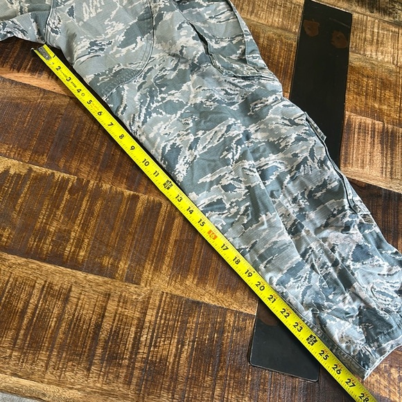 US Air Force USAF Mens Utility Digital Camo Trousers Green - Picture 7 of 8